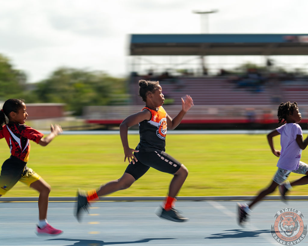 Children running 2